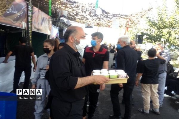 برپایی موکب جاماندگان کربلا در روز اربعین