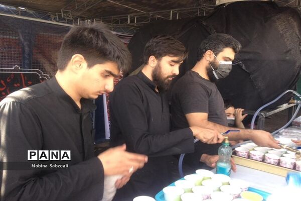 برپایی موکب جاماندگان کربلا در روز اربعین
