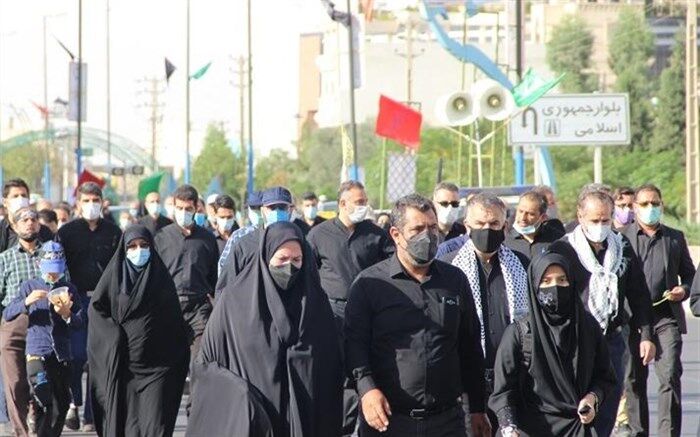 جاماندگان در مسیرهای ارادت، با زائران کربلا همراه شدند