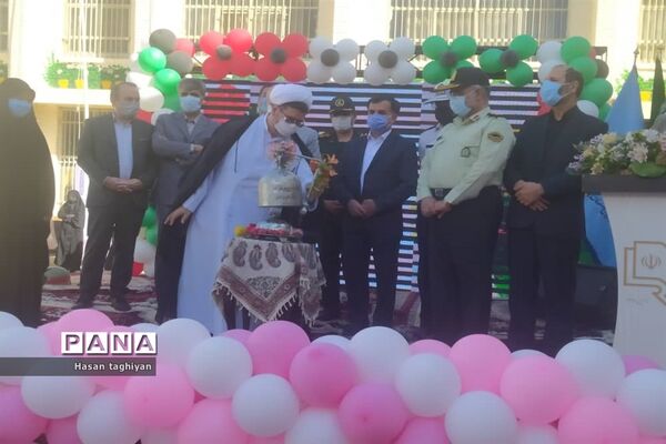 نواخته شدن زنگ بازگشایی مدارس استان اصفهان