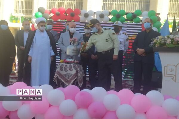 نواخته شدن زنگ بازگشایی مدارس استان اصفهان