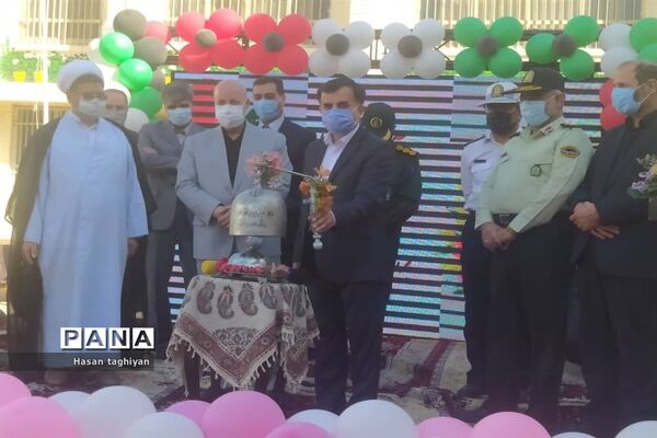 نواخته شدن زنگ بازگشایی مدارس استان اصفهان