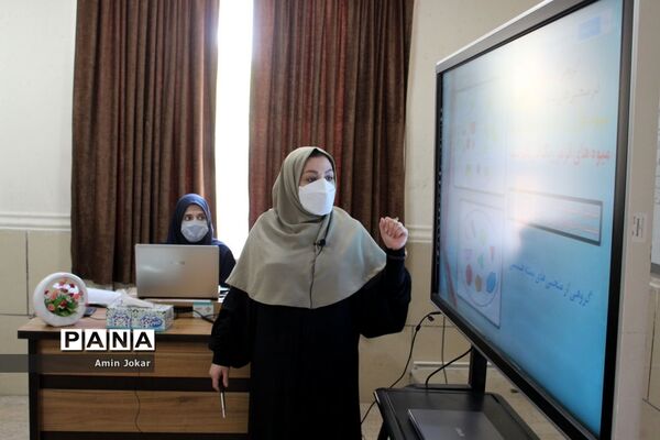 آیین نواختن زنگ آغاز سال تحصیلی در فارس