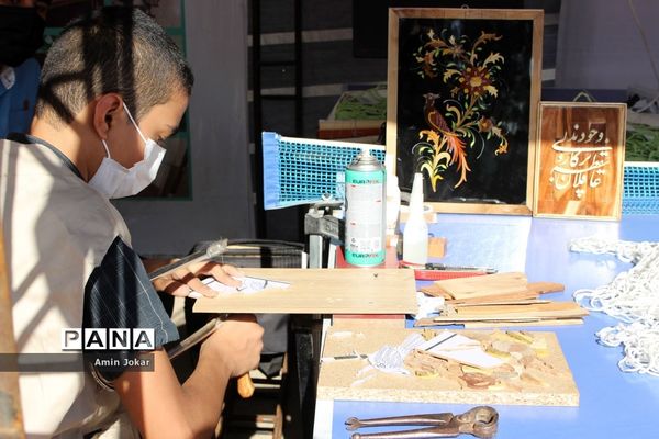 آیین نواختن زنگ آغاز سال تحصیلی در فارس