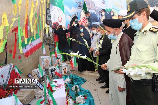 آیین بازگشایی مدارس منطقه ۱۷، در مدرسه شهدای گمنام