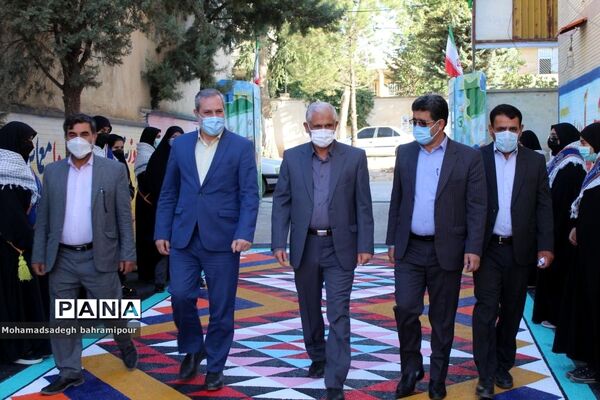 آیین نواختن زنگ مهر،  ایثار مهر و مقاومت با حضور مشاور وزیر و قائم مقام سازمان دانش‌آموزی کشور