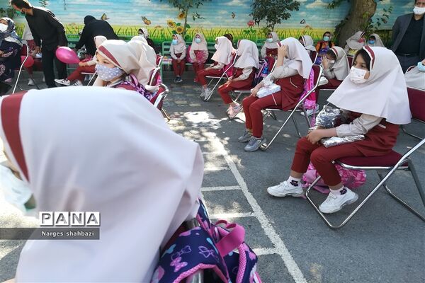نواخته شدن زنگ مهر و مقاومت در دبستان دخترانه مهدیه در شهر قدس