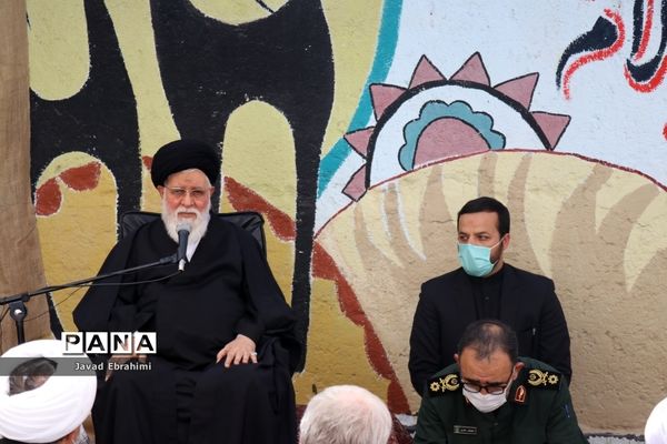 اقامه اولین نماز مهر در مدارس خراسان رضوی به امامت نماینده ولی فقیه