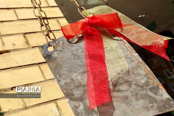 نواخته شدن زنگ مهر در دبیرستان راه زینب منطقه ۱۳ تهران