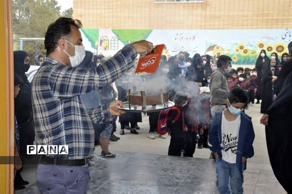 برگزاری جشن شکوفه ها در کاشان