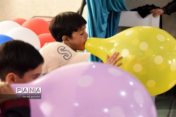 برگزاری جشن شکوفه ها در کاشان