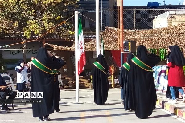 نواختن زنگ ایثار در دبیرستان شاهد بهشت رباط کریم