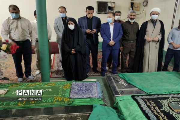 برگزاری مراسم غبار روبی و عطر افشانی مزار شهدای کوت سیدصالح