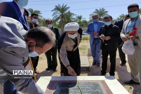 برگزاری مراسم غبار روبی و عطر افشانی مزار شهدای کوت سیدصالح