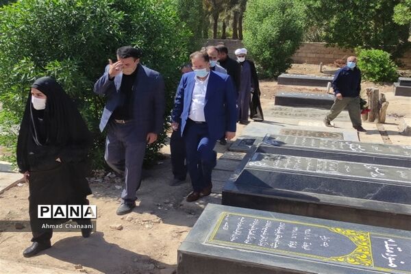 برگزاری مراسم غبار روبی و عطر افشانی مزار شهدای کوت سیدصالح