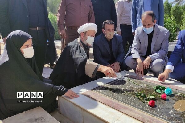 برگزاری مراسم غبار روبی و عطر افشانی مزار شهدای کوت سیدصالح