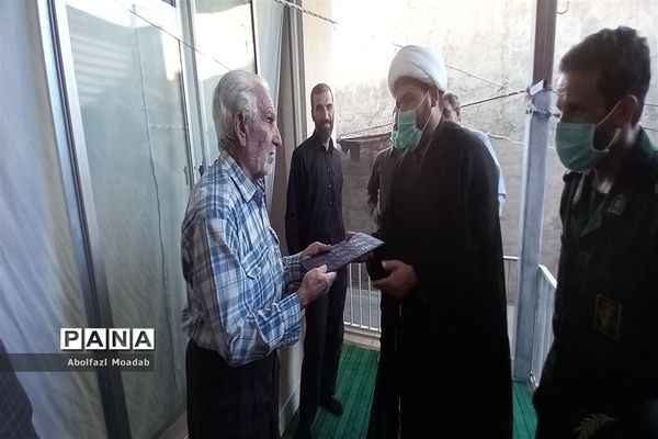 آیین تجلیل از خانواده شهدای کاشمری