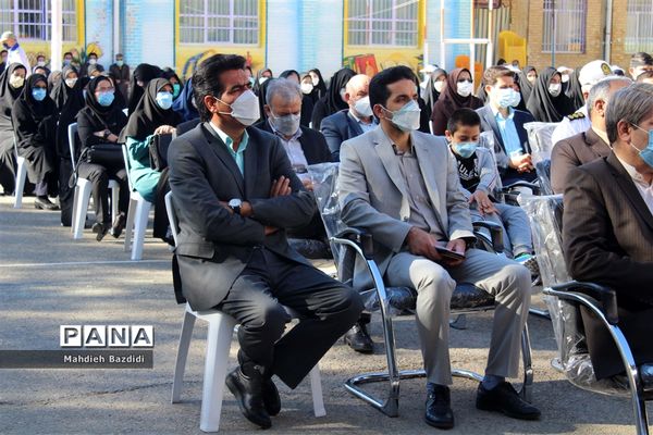 زنگ نمادین آغاز سال تحصیلی جدید در بیرجند