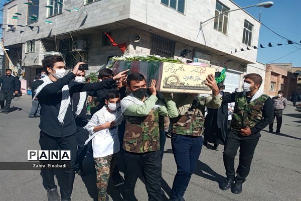 برگزاری مراسم گرامیداشت شهدا در اداره آموزش و پرورش ملارد