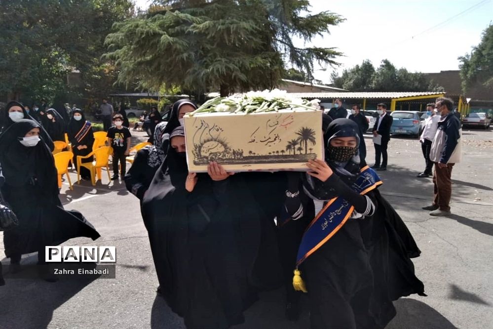 برگزاری مراسم گرامیداشت شهدا در اداره آموزش و پرورش ملارد