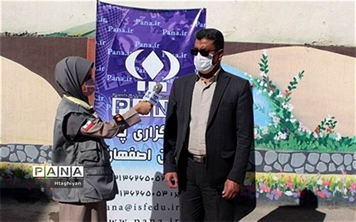 تهیه تبلت و گوشی هوشمند در  اولویت کمک به دانش‌آموزان نیازمند است