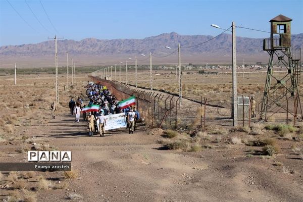 برگزاری همایش کوه‌پیمایی در مرکزآموزش ۰۴ امام رضا(ع) نزاجا به مناسبت هفته دفاع مقدس