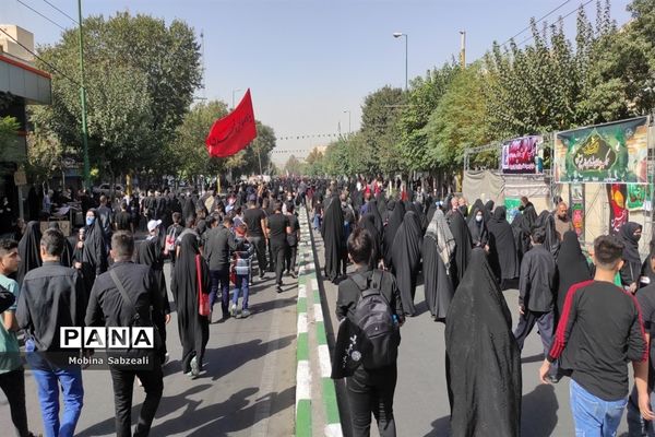 برگزاری مراسم راهپیمایی اربعین حسینی در تهران با حضور فرمانده کل سپاه  پاسداران انقلاب اسلامی