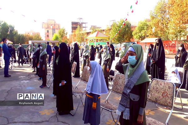 مراسم آیین نواختن زنگ ایثار و مقاومت در قرچک