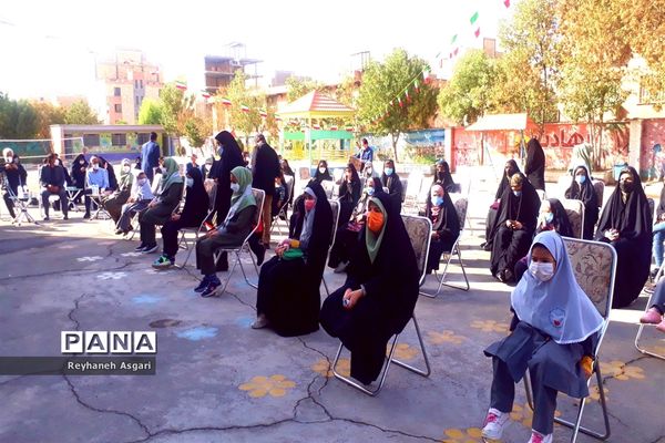 مراسم آیین نواختن زنگ ایثار و مقاومت در قرچک