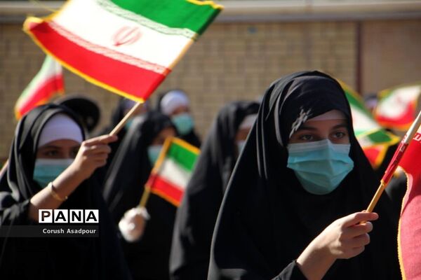 آیین استانی نواختن زنگ ایثار و مقاومت در مدرسه شاهد دالکی ناحیه 1 شیراز