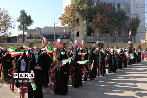 آیین استانی نواختن زنگ ایثار و مقاومت در مدرسه شاهد دالکی ناحیه 1 شیراز