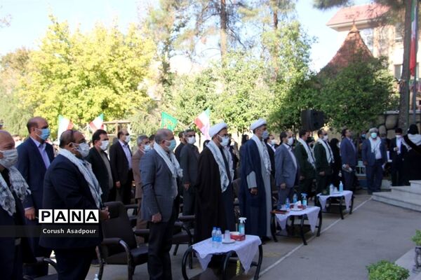 آیین استانی نواختن زنگ ایثار و مقاومت در مدرسه شاهد دالکی ناحیه 1 شیراز