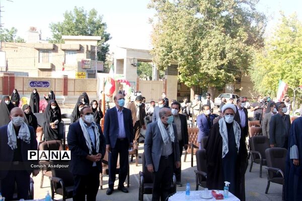 آیین استانی نواختن زنگ ایثار و مقاومت در مدرسه شاهد دالکی ناحیه 1 شیراز