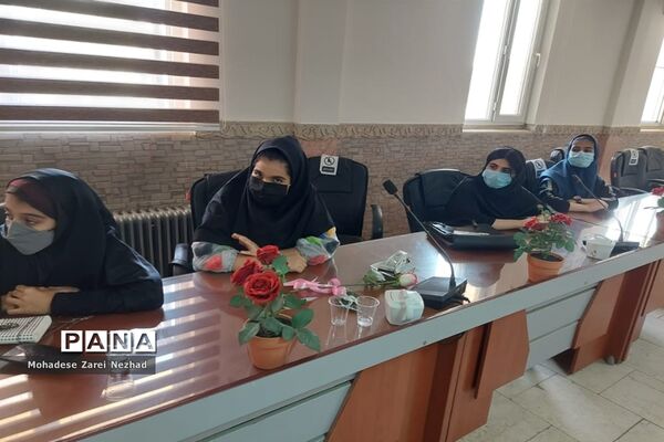 برگزاری جلسه هماهنگی با خبرنگاران پانا در شهرستان قرچک