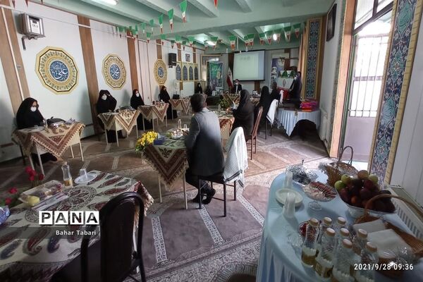 نواختن زنگ ایثار و مقاومت در منطقه ۵ تهران