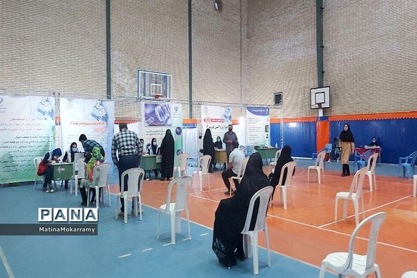 آغاز واکسینه دانش آموزان شهرستان کاشمر