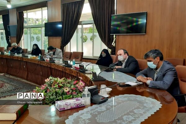 برگزاری اولین جلسه  کمیته دانش‌آموزی  و فرهنگیان 24000 شهید استان اصفهان