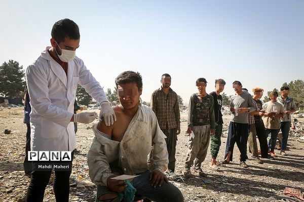 تزریق واکسن سیار برای اقشار آسیب پذیر و افراد بی سرپناه و کودکار کار