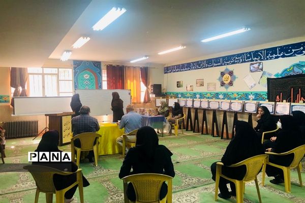 برگزاری پویش مهر عاطفه ها و انتخابات انجمن اولیا و مربیان در دبیرستان قلم چی کرج