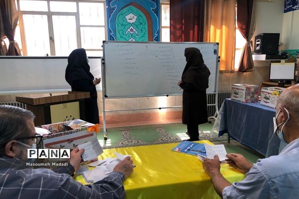 برگزاری پویش مهر عاطفه ها و انتخابات انجمن اولیا و مربیان در دبیرستان قلم چی کرج