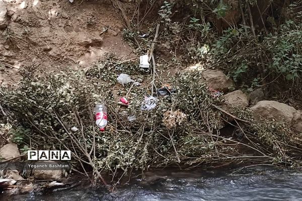 پراکندگی زباله در روستای گردشگری  ونایی بروجرد
