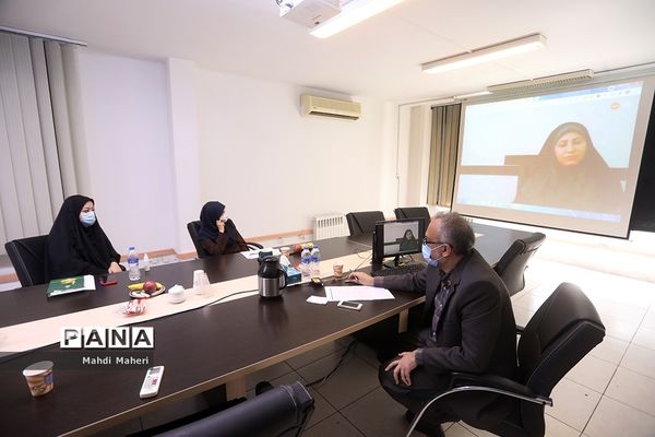 نشست هم‌اندیشی رابطین ارزیابی استان‌ها