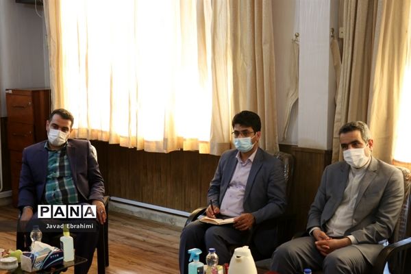 نشست روسای سازمان‌های دانش‌آموزی نواحی هفت گانه مشهد و منطقه تبادکان