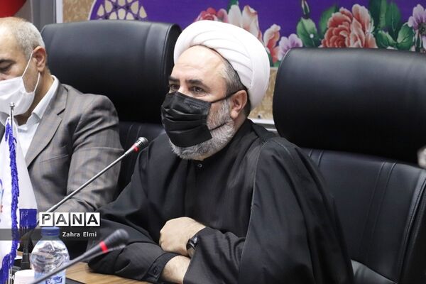 آیین تجلیل از رزمندگان و جانبازان فرهنگی آموزش و پرورش استان آذربایجان شرقی