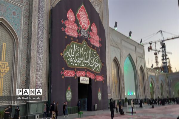 حال و هوای صحن حرم امام رضا (ع) در شب رحلت پیامبر (ص)  و شهادت امام حسن مجتبی (ع)
