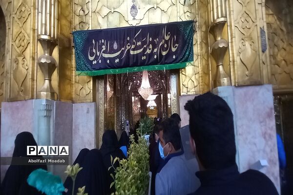 حال و هوای صحن حرم امام رضا (ع) در شب رحلت پیامبر (ص)  و شهادت امام حسن مجتبی (ع)