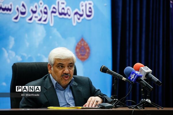 نشست خبری بزرگداشت مقام معلم