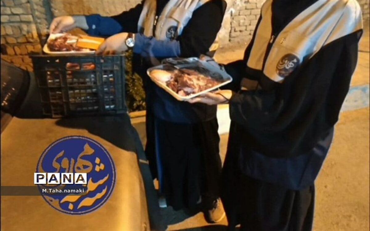 توزیع ۶۰ بسته معیشتی در بین نیازمندان آران و بیدگل