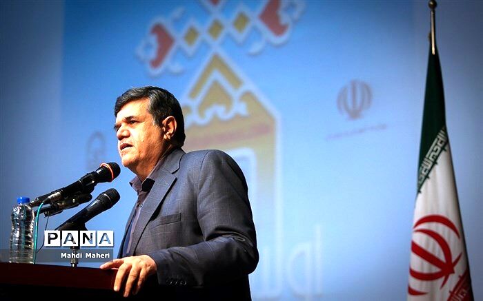 آموزش قریب به 40 هزار دانشجو معلم از دوره‌های امداد و نجات در سال 99