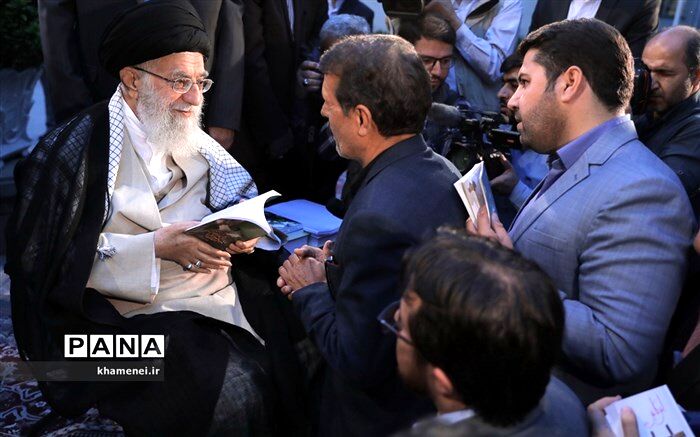 پیام رهبر معظم انقلاب به نشست شاعران در «دیدار ماه»